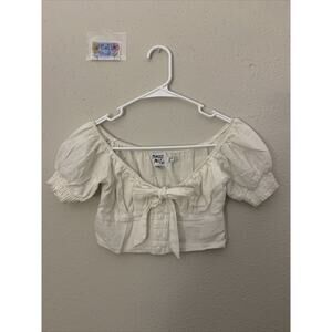 Princess Polly Women’s Size 2 White Crop Top Heart Buttons Front Bow